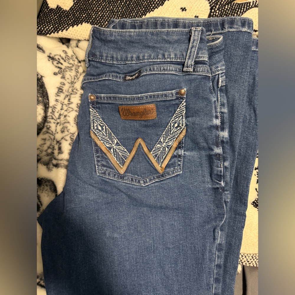 Wrangler Women's Classic Blue Boot Cut Jeans